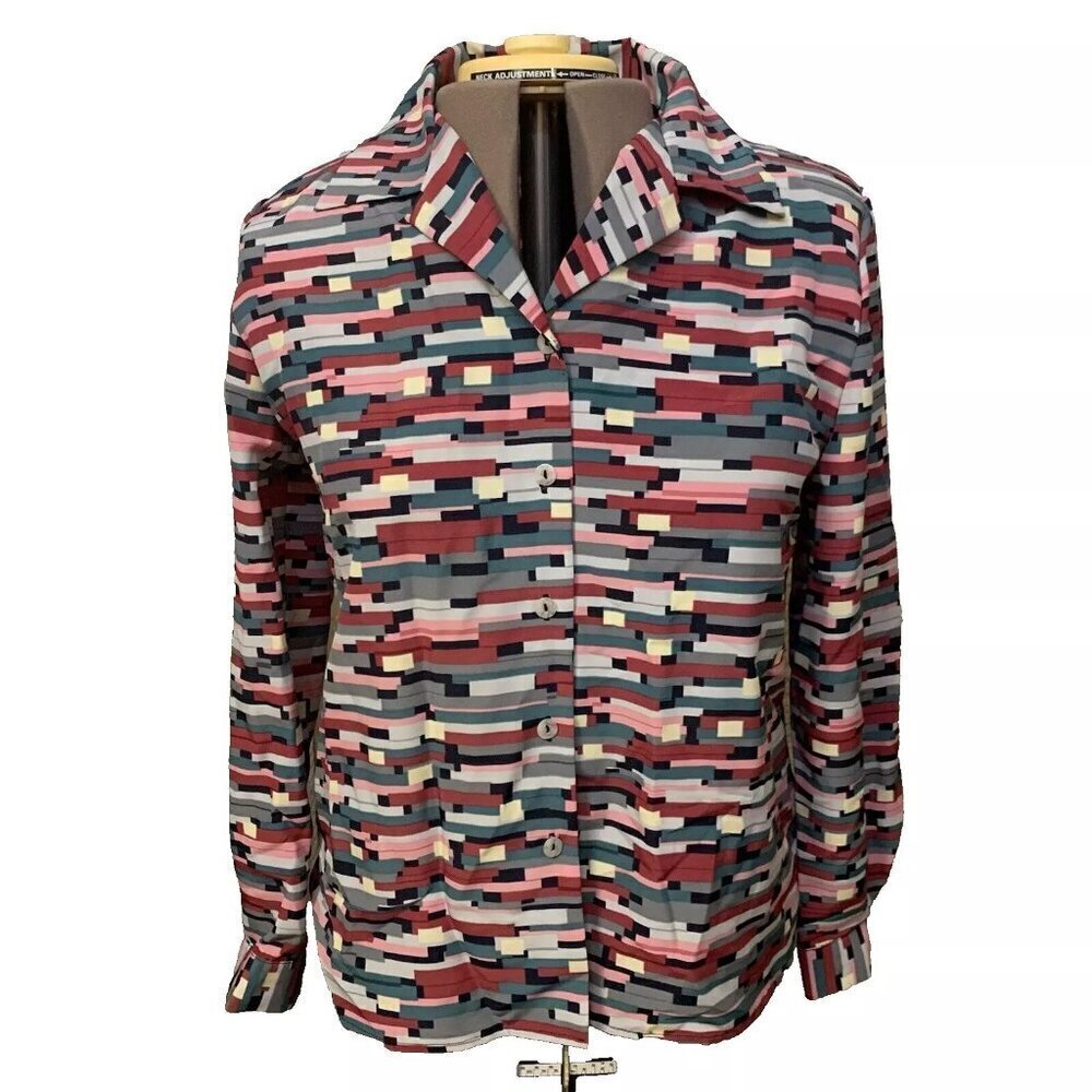 Leslie Fay Petites. Size 12P. Long Sleeve Button Up Poly Shirt. B30